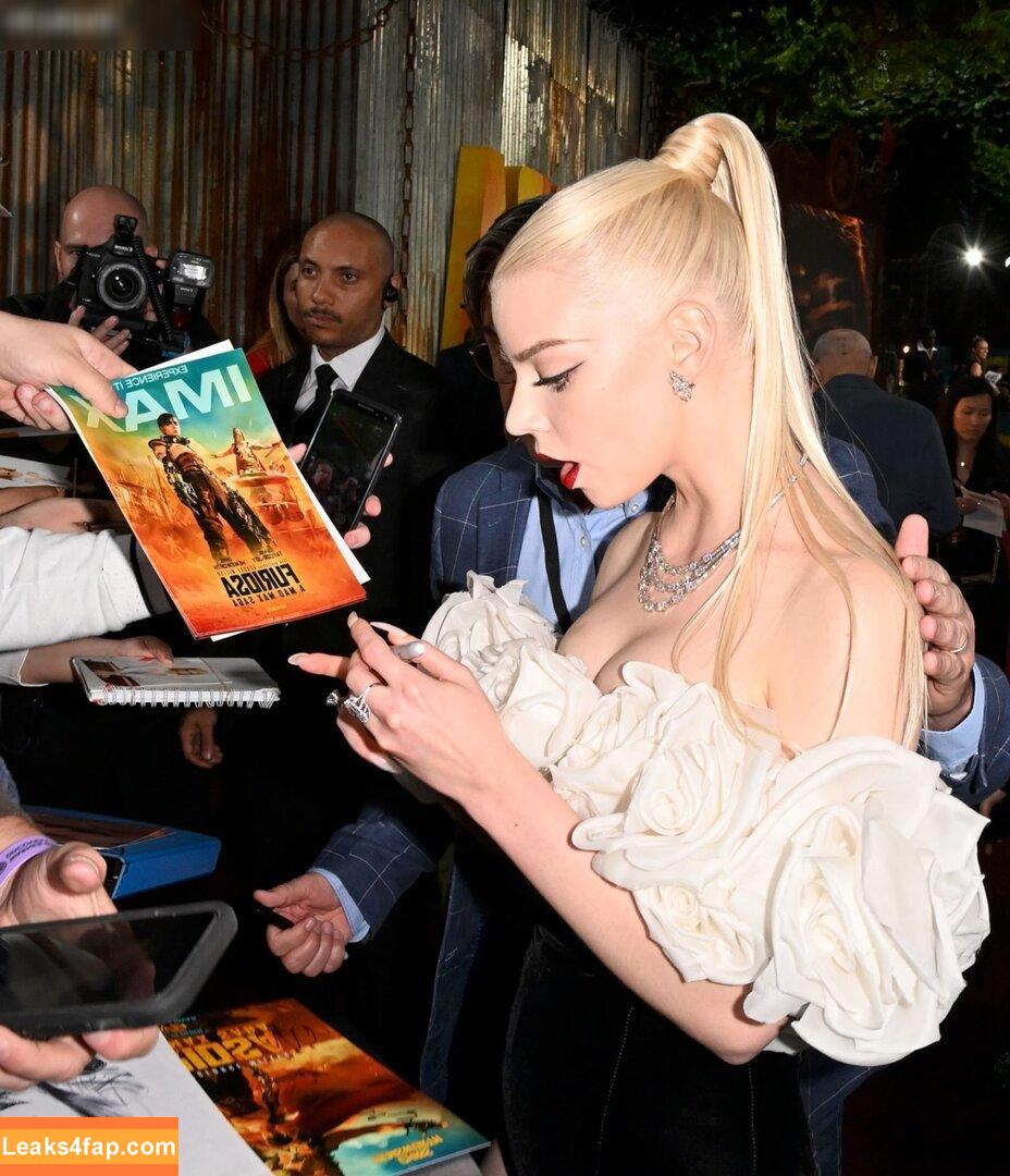 Anya Taylor-Joy / anyataylorjoy leaked photo photo #2023