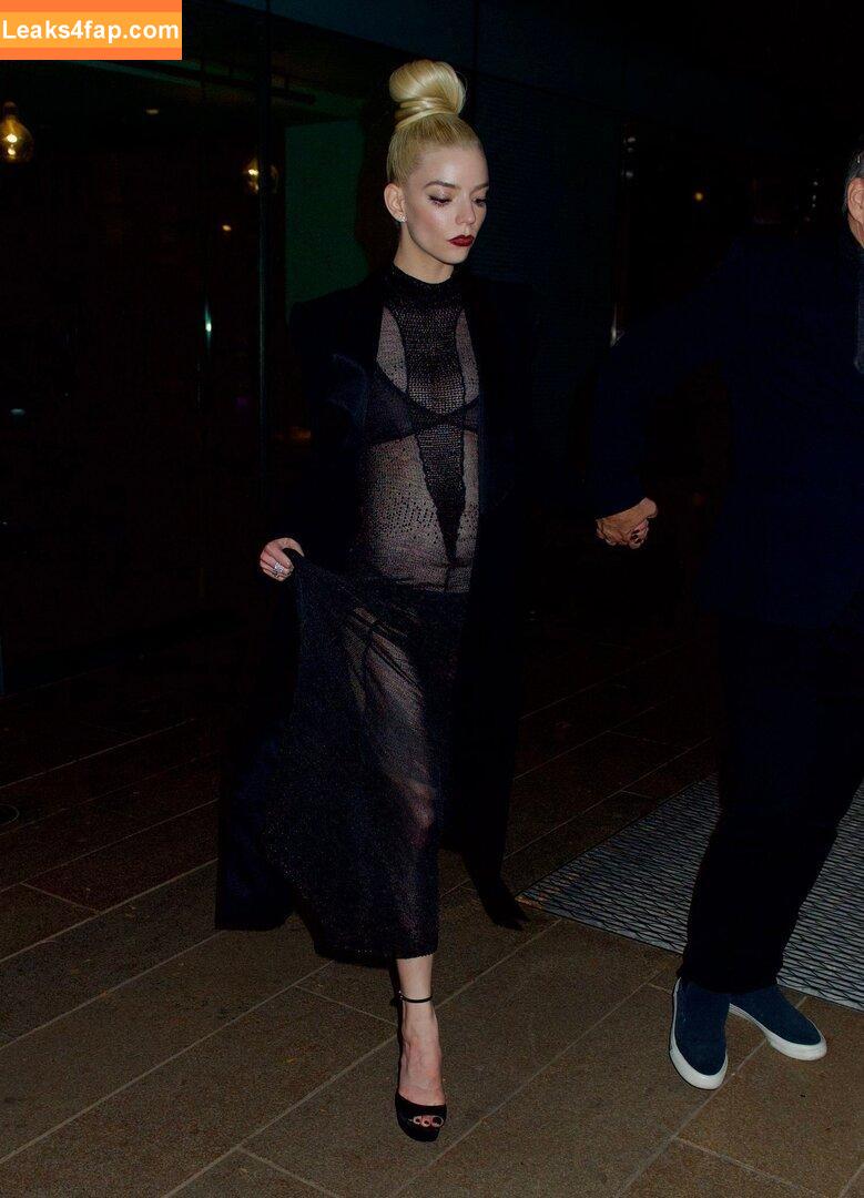 Anya Taylor-Joy / anyataylorjoy leaked photo photo #2152