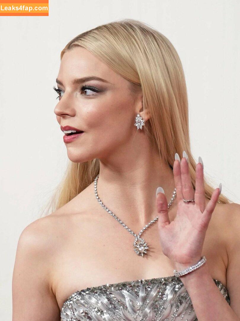 Anya Taylor-Joy / Anya Taylor Joy / anyataylorjoy слитое фото фото #2166