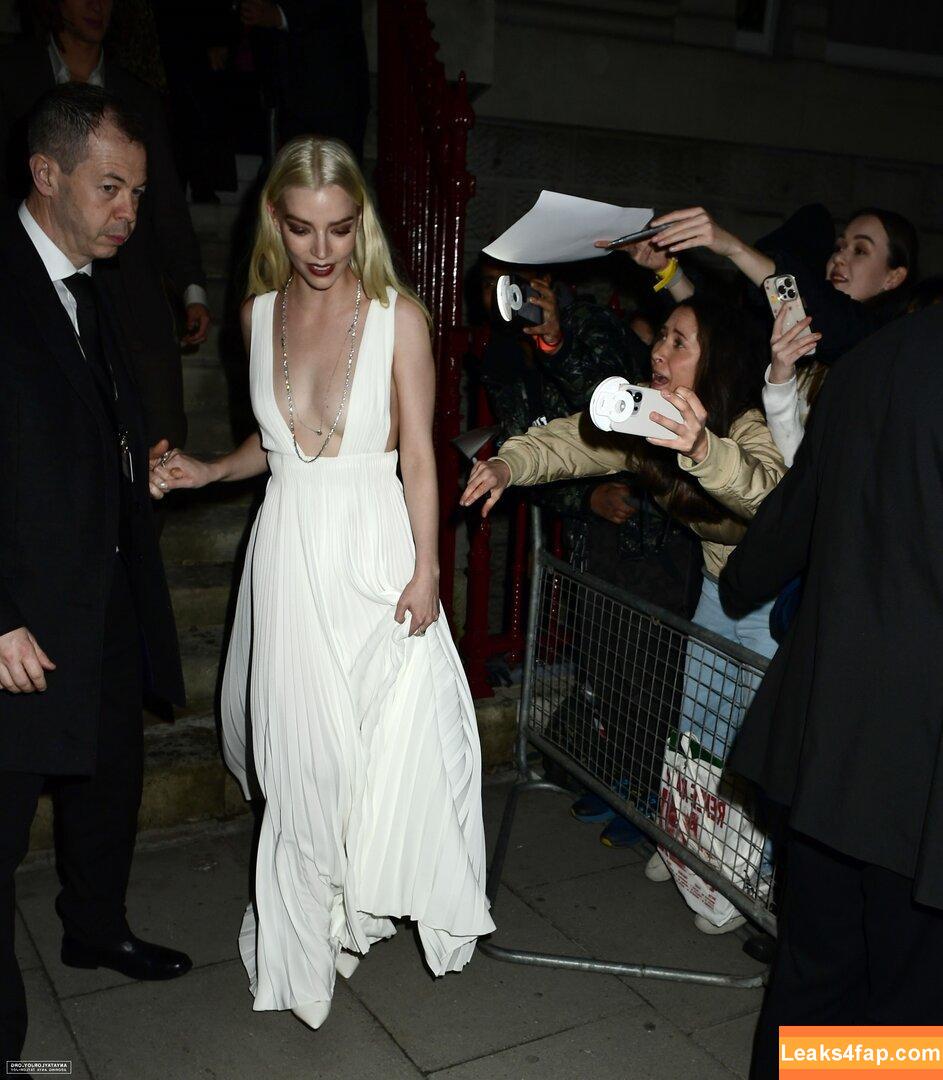 Anya Taylor-Joy / Anya Taylor Joy / anyataylorjoy leaked photo photo #2243