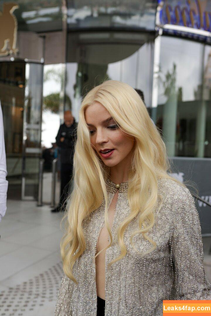 Anya Taylor-Joy / Anya Taylor Joy / anyataylorjoy leaked photo photo #2268