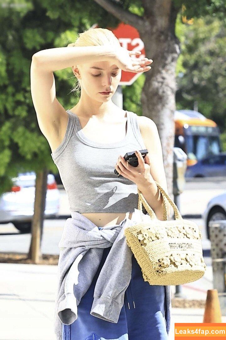 Anya Taylor-Joy / Anya Taylor Joy / anyataylorjoy leaked photo photo #2308