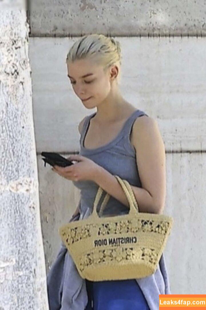Anya Taylor-Joy / Anya Taylor Joy / anyataylorjoy leaked photo photo #2310