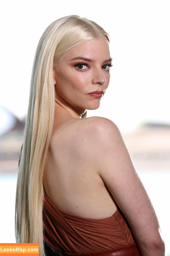 Anya Taylor-Joy / Anya Taylor Joy / anyataylorjoy leaked photo photo #2424