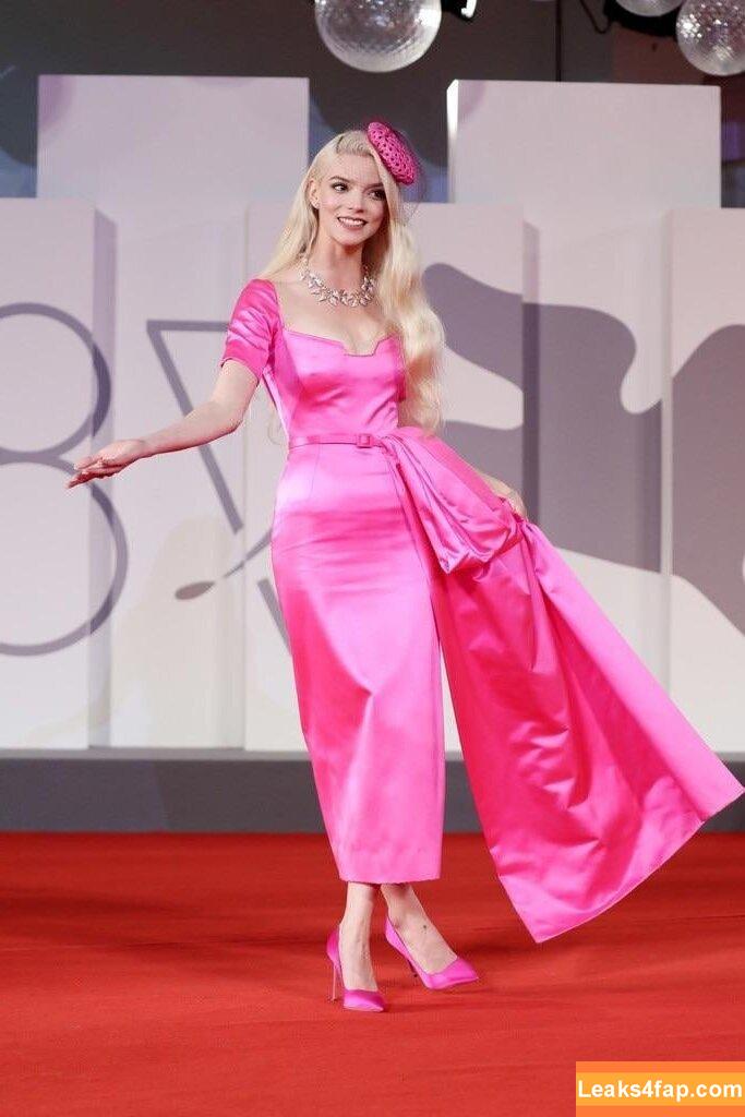Anya Taylor-Joy / Anya Taylor Joy / anyataylorjoy leaked photo photo #2440