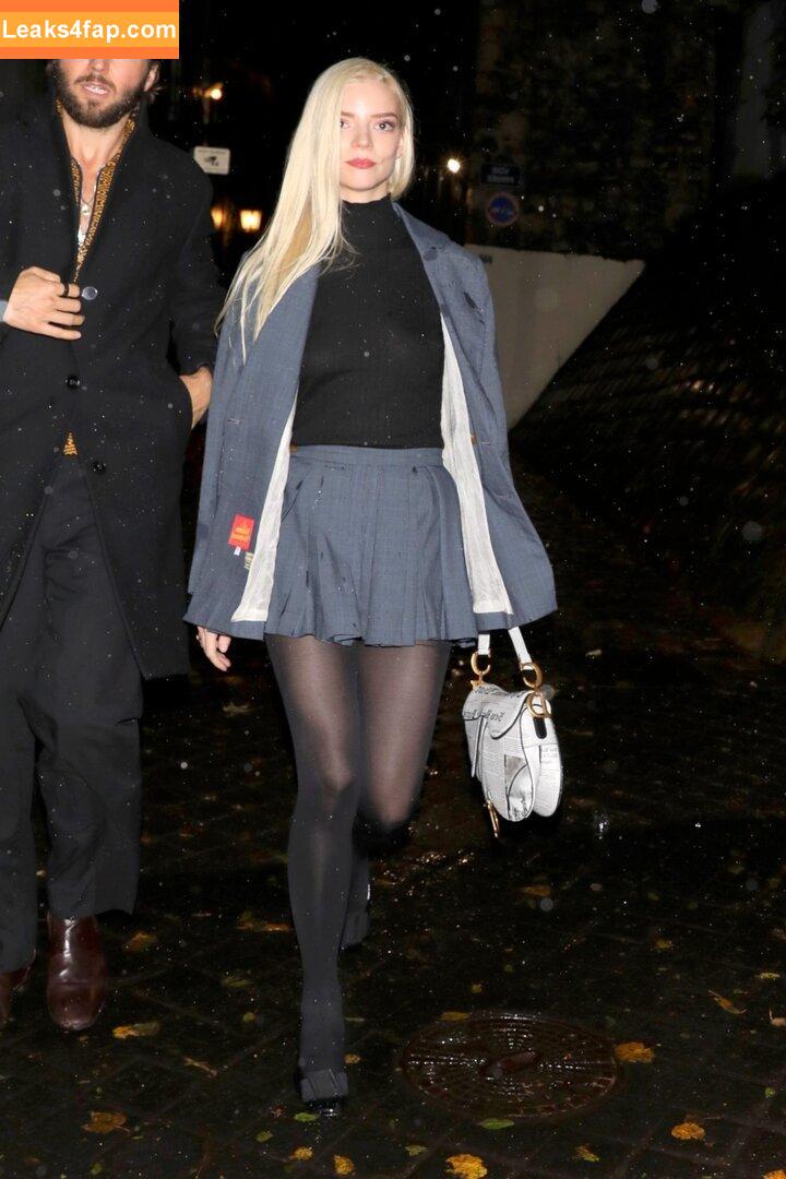 Anya Taylor-Joy / Anya Taylor Joy / anyataylorjoy leaked photo photo #2471
