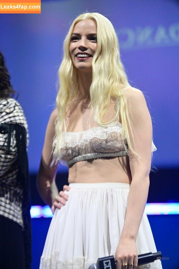 Anya Taylor-Joy / Anya Taylor Joy / anyataylorjoy leaked photo photo #2660