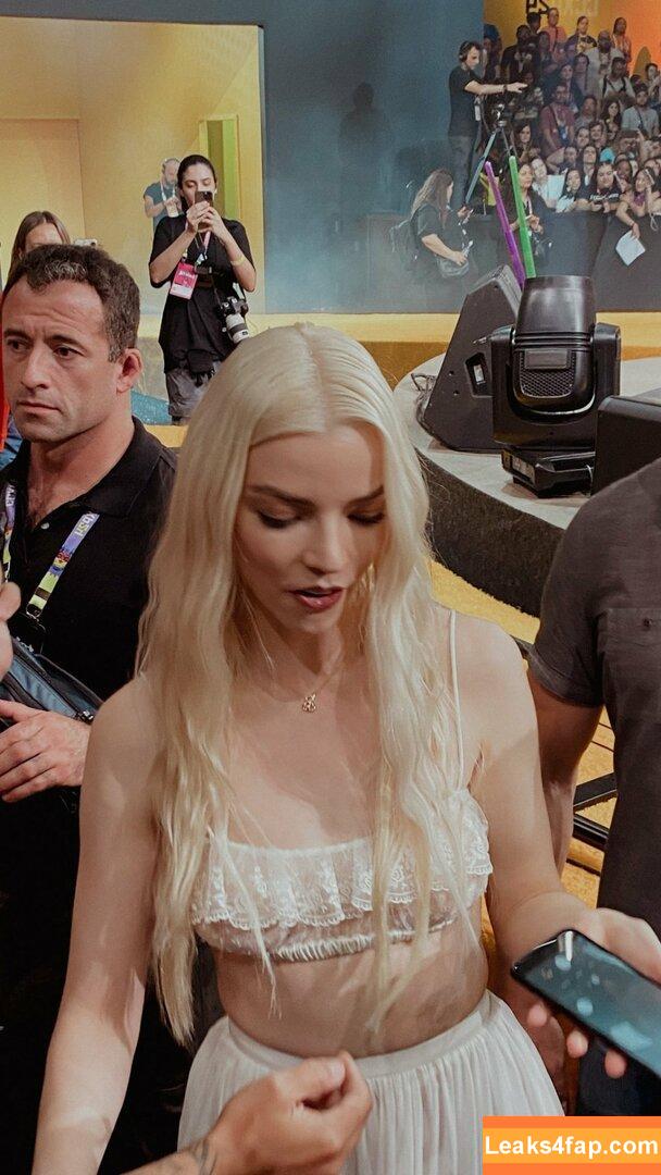Anya Taylor-Joy / Anya Taylor Joy / anyataylorjoy leaked photo photo #2665