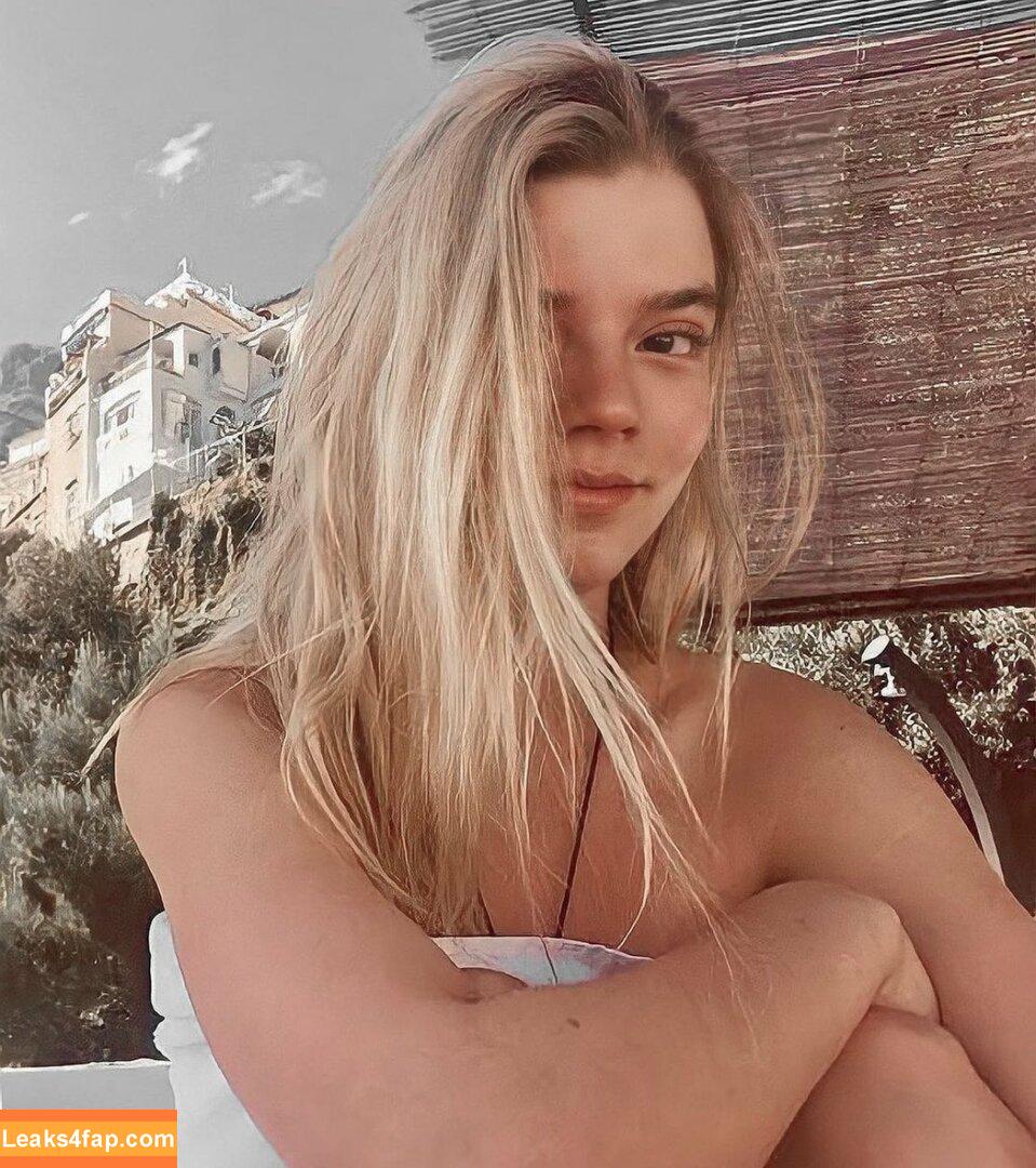 Anya Taylor-Joy / Anya Taylor Joy / anyataylorjoy leaked photo photo #2726