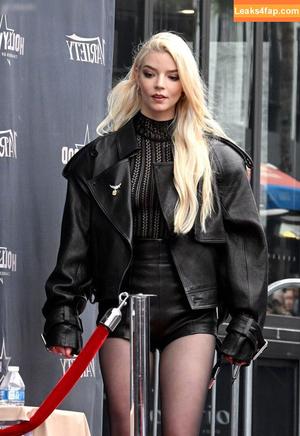 Anya Taylor-Joy photo #2082