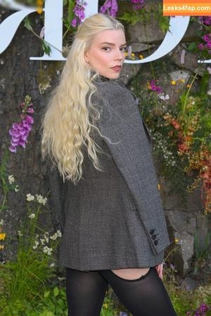 Anya Taylor-Joy photo #2098