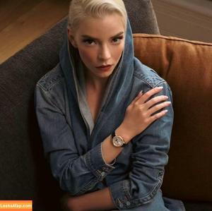 Anya Taylor-Joy photo #2203