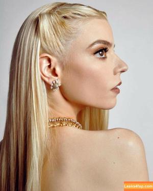 Anya Taylor-Joy photo #2214