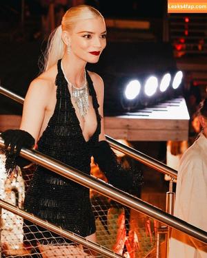 Anya Taylor-Joy photo #2275