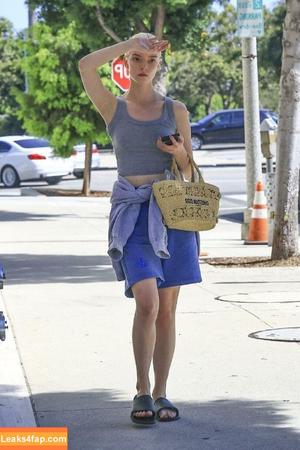 Anya Taylor-Joy photo #2305