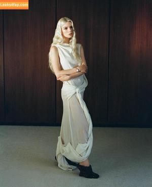 Anya Taylor-Joy photo #2482