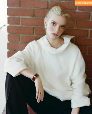 Anya Taylor-Joy photo #2483