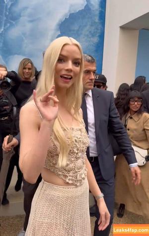 Anya Taylor-Joy photo #2495