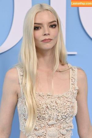 Anya Taylor-Joy photo #2498