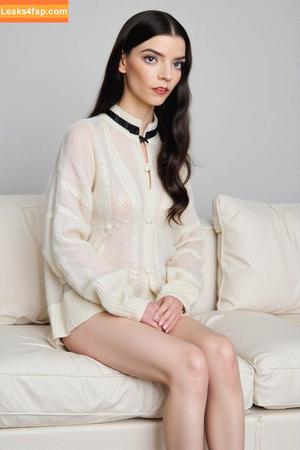 Anya Taylor-Joy photo #2533