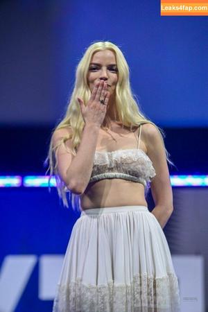 Anya Taylor-Joy photo #2661