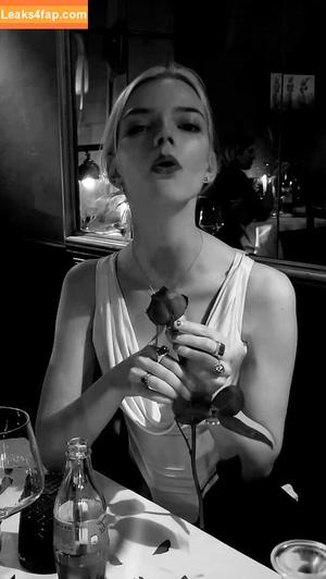 Anya Taylor-Joy photo #2685