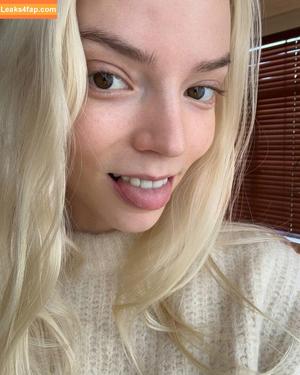 Anya Taylor-Joy photo #2689