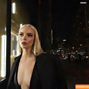 Anya Taylor-Joy photo #2709
