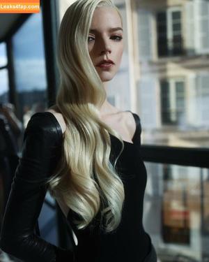 Anya Taylor-Joy photo #2744