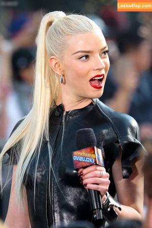 Anya Taylor-Joy photo #2955