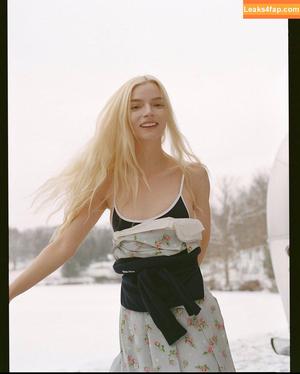 Anya Taylor-Joy фото #2967