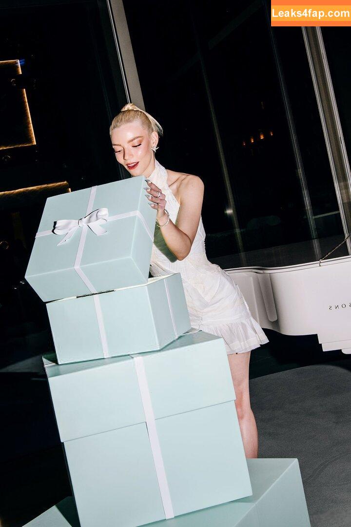 Anya Taylor-Joy / anyataylorjoy leaked photo photo #3010