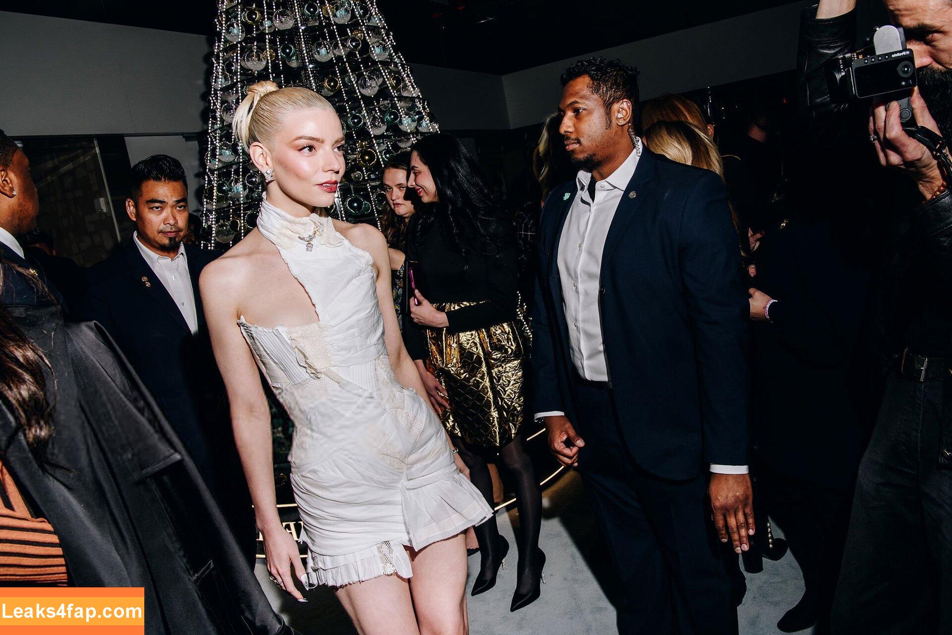 Anya Taylor-Joy / anyataylorjoy leaked photo photo #3015