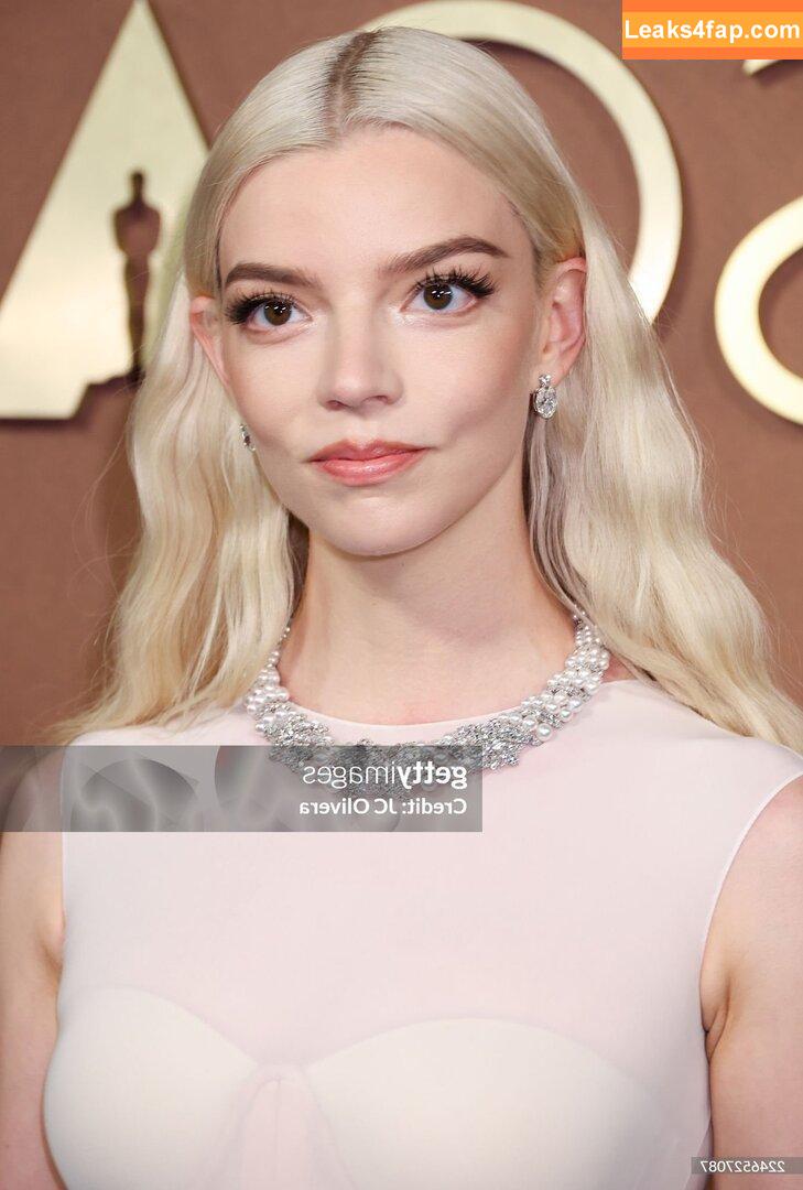 Anya Taylor-Joy / anyataylorjoy leaked photo photo #3038