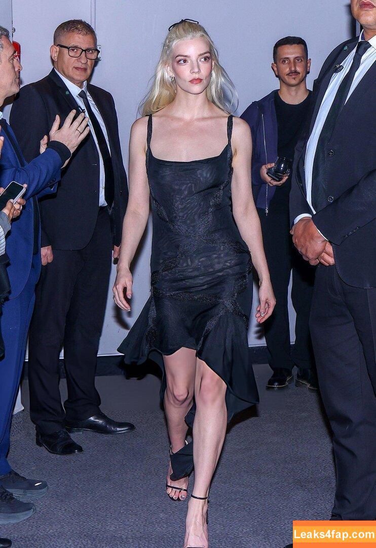 Anya Taylor-Joy / anyataylorjoy / owlicats leaked photo photo #3044