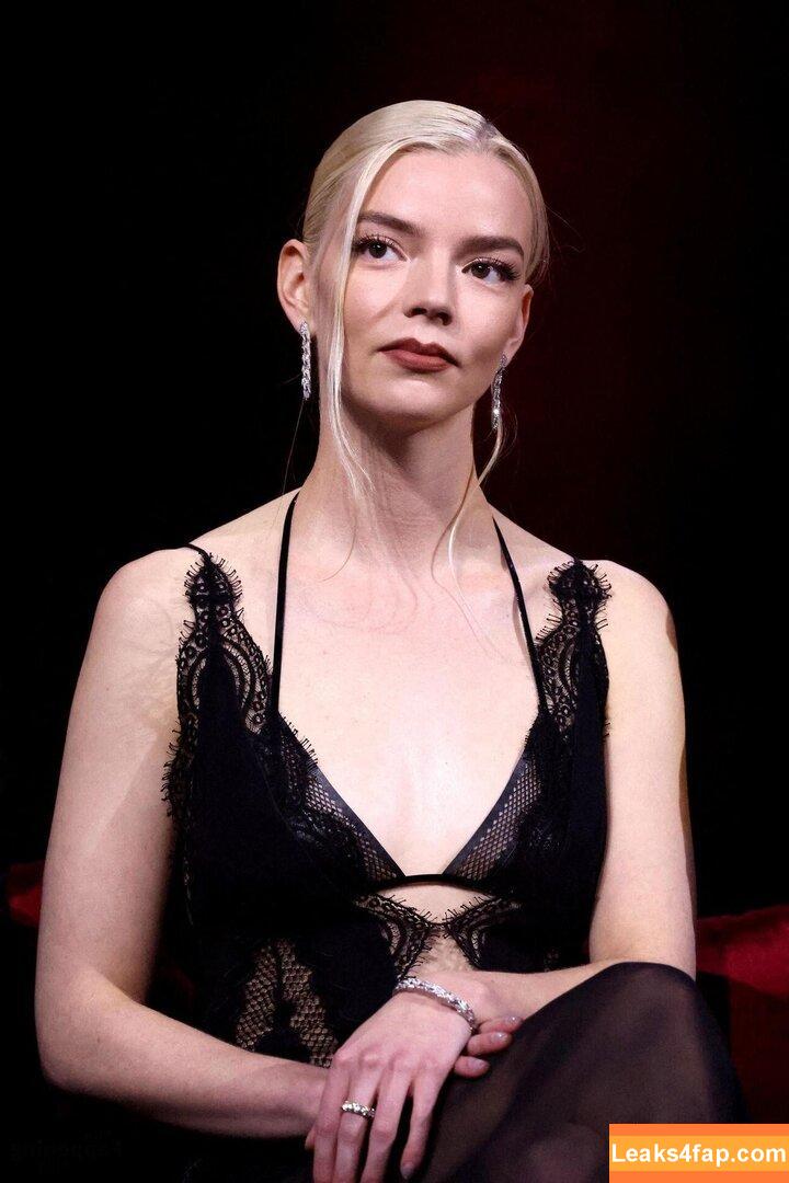 Anya Taylor-Joy / anyataylorjoy / owlicats leaked photo photo #3075