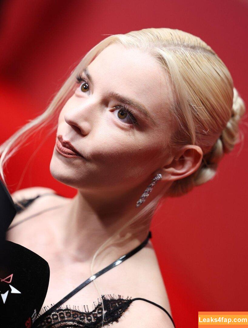 Anya Taylor-Joy / anyataylorjoy / owlicats leaked photo photo #3078