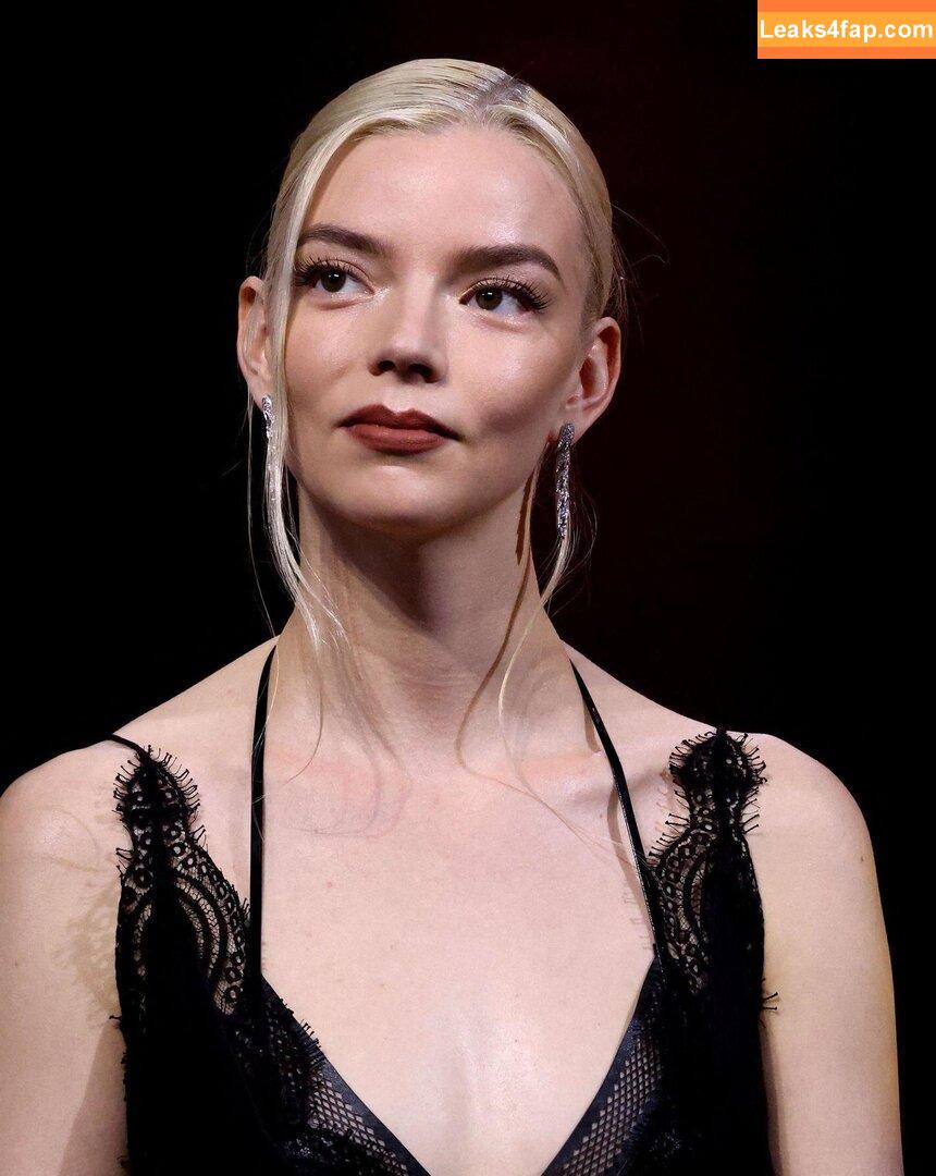 Anya Taylor-Joy / anyataylorjoy / owlicats leaked photo photo #3079