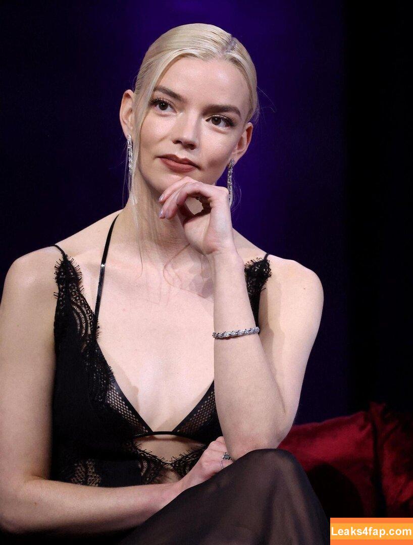 Anya Taylor-Joy / anyataylorjoy / owlicats leaked photo photo #3080
