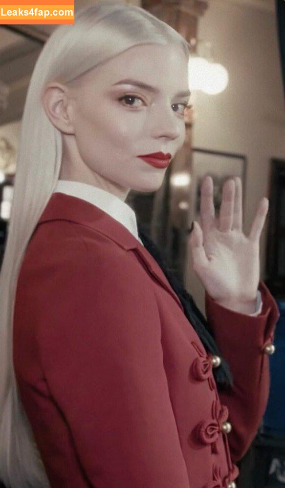 Anya Taylor-Joy / anyataylorjoy leaked photo photo #3088