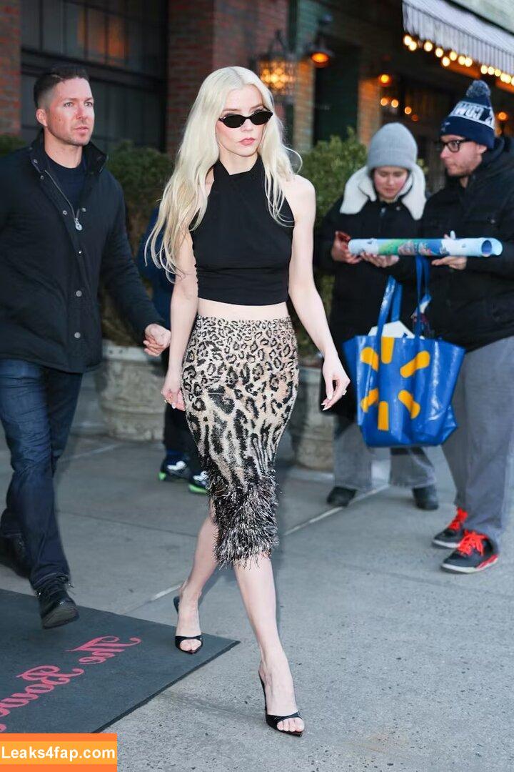 Anya Taylor-Joy / anyataylorjoy / owlicats leaked photo photo #3153