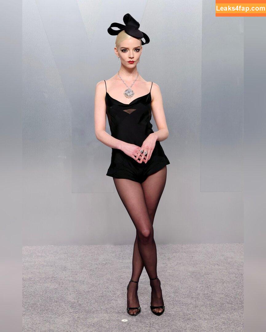 Anya Taylor-Joy / anyataylorjoy / owlicats leaked photo photo #3155