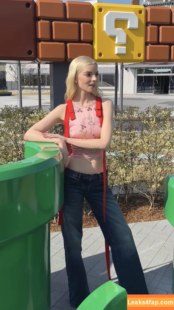 Anya Taylor-Joy / anyataylorjoy / owlicats leaked photo photo #3158