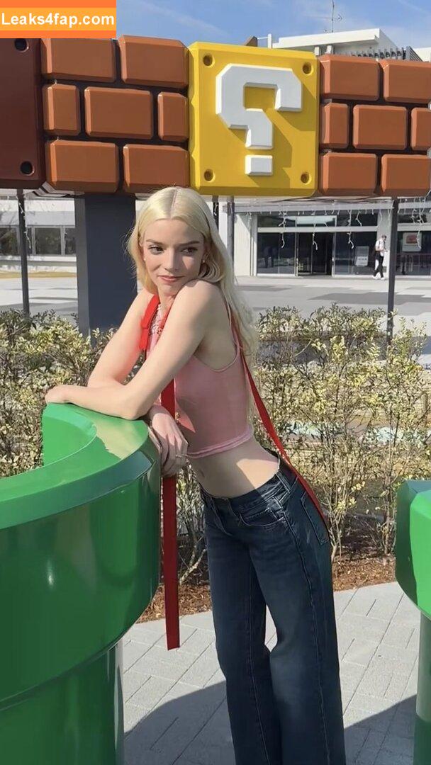 Anya Taylor-Joy / anyataylorjoy / owlicats leaked photo photo #3159