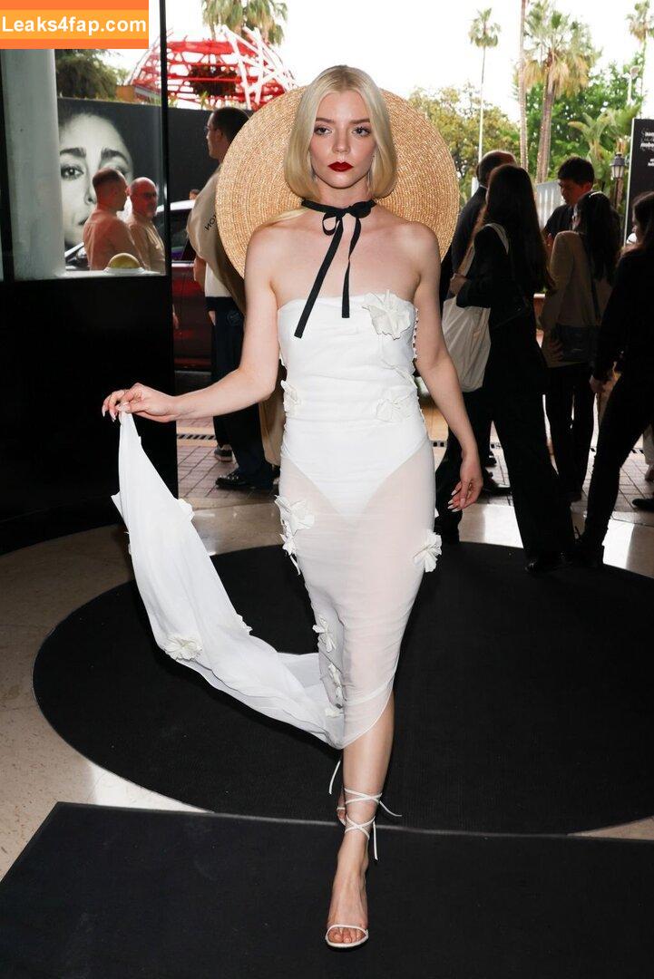 Anya Taylor-Joy / anyataylorjoy / owlicats leaked photo photo #3177