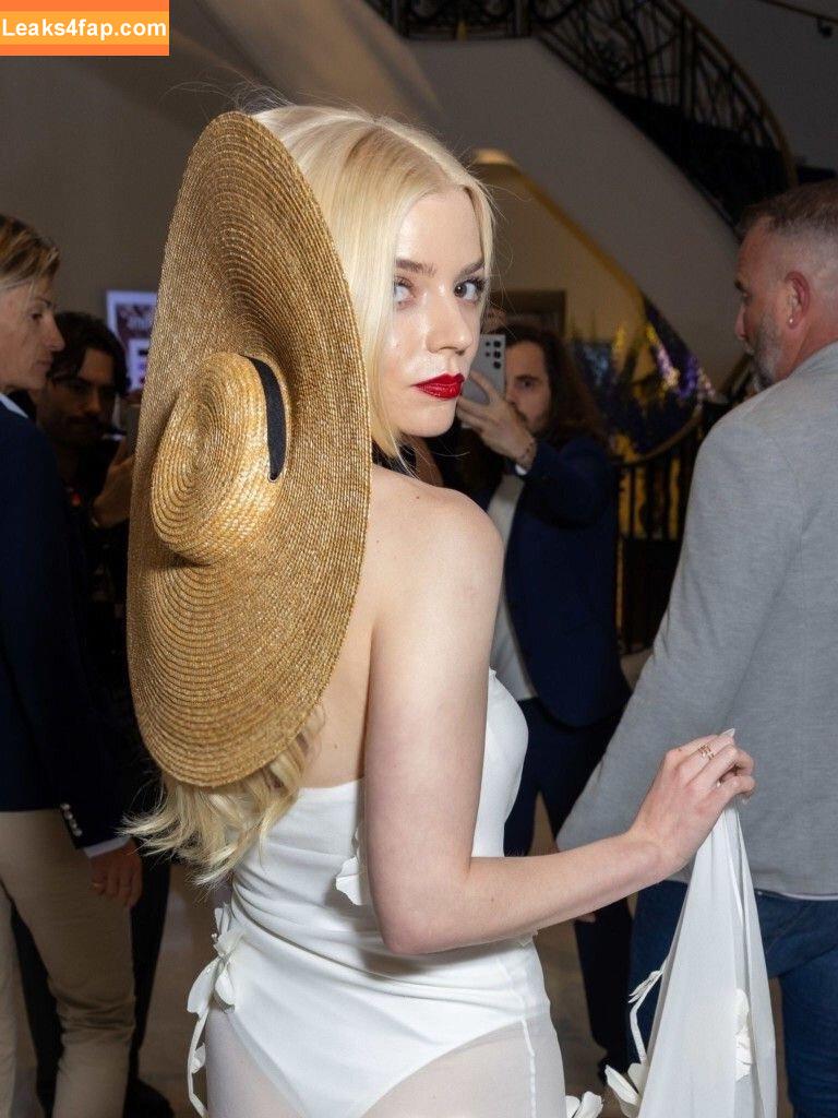 Anya Taylor-Joy / anyataylorjoy / owlicats leaked photo photo #3179