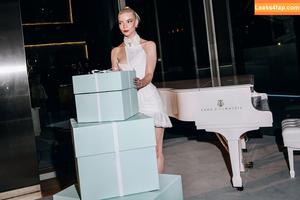 Anya Taylor-Joy photo #3006