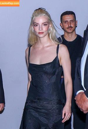 Anya Taylor-Joy photo #3045