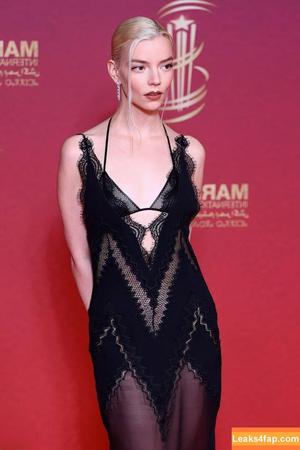 Anya Taylor-Joy photo #3063