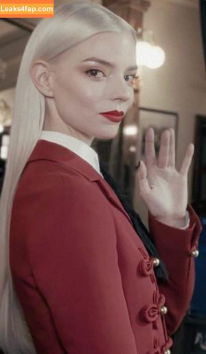 Anya Taylor-Joy photo #3088